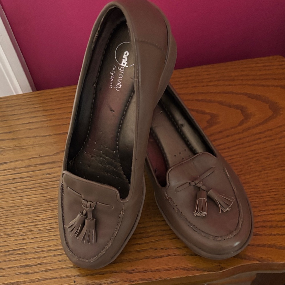 Easy Spirit Antigravity Brown Tassel Loafers, Size 7